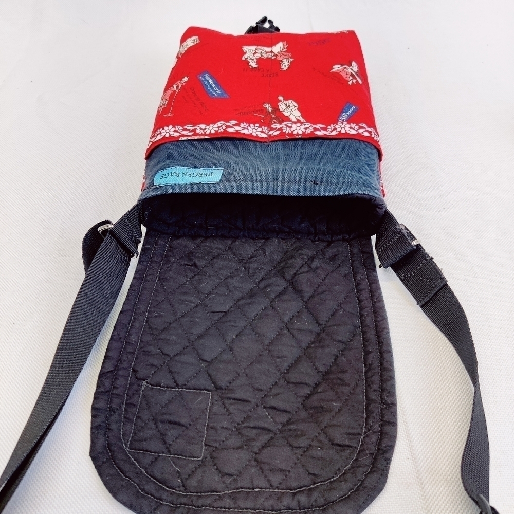 Handmade Quilted Cotton Small Crossbody Bergen Bag 50's Housewife Red & Black - Picture 7 of 16